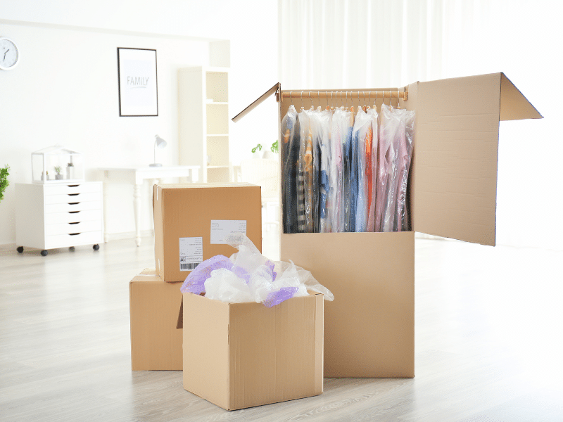 6 Hacks to Safely Transport Your Wardrobe When Moving