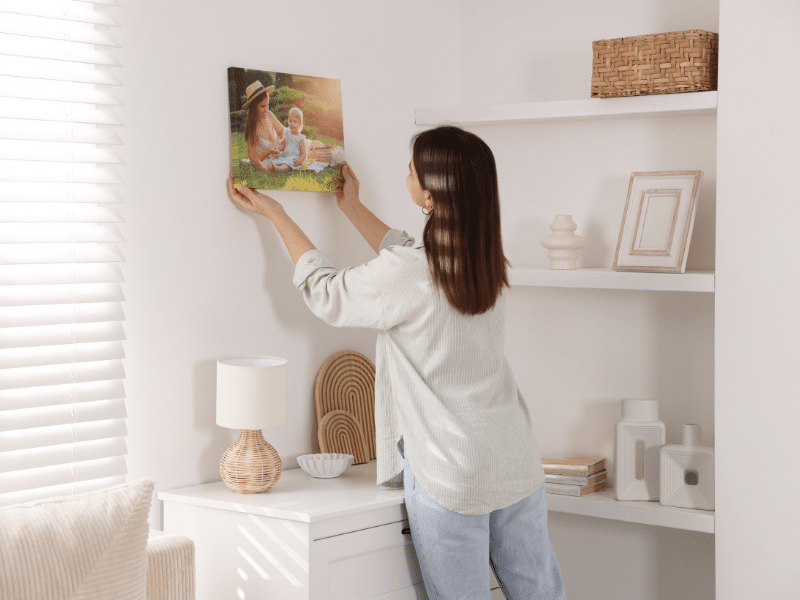 Benefits of Removing Family Photos When Selling Your Home