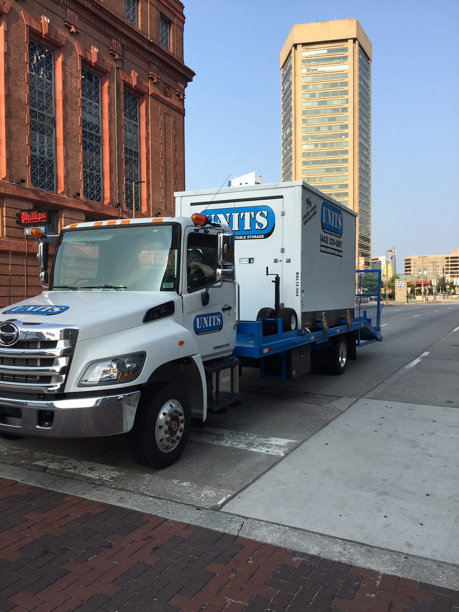 UNITS Moving and Portable Storage truck in Baltimore Maryland