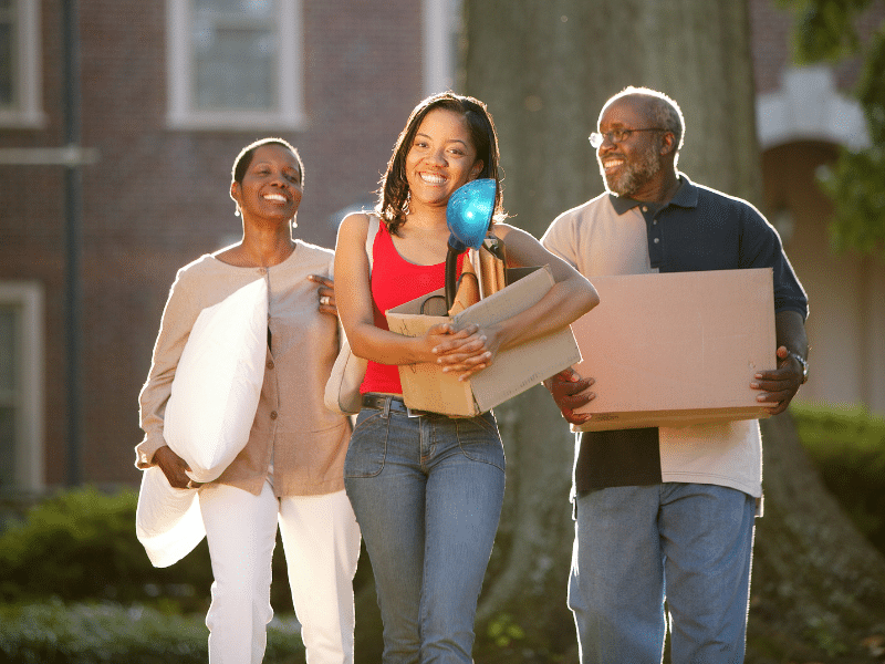 8 Smart Reasons to Move Out of Your Parents' House