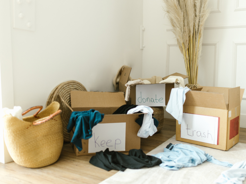 8 Tips for Decluttering Before a Move