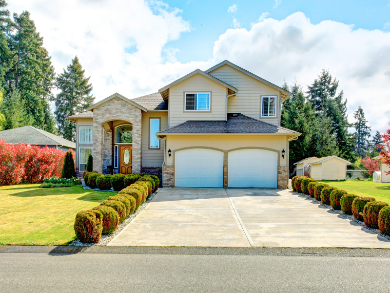 Maximize Curb Appeal to Sell Your Home Faster