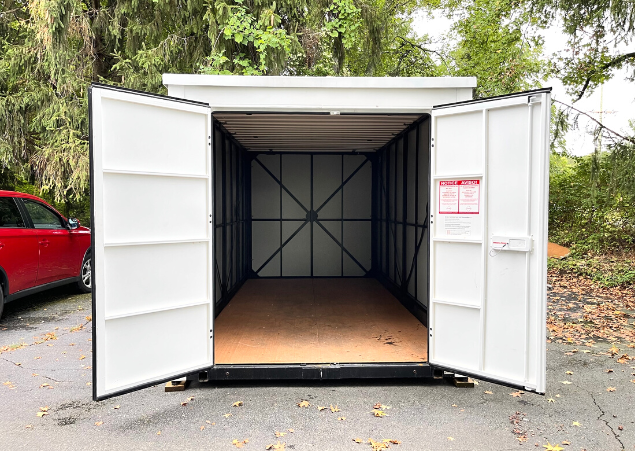 Easy open portable storage container in NJ