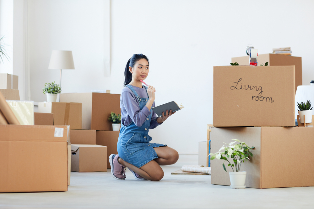 What to Throw Away and What to Keep When Moving