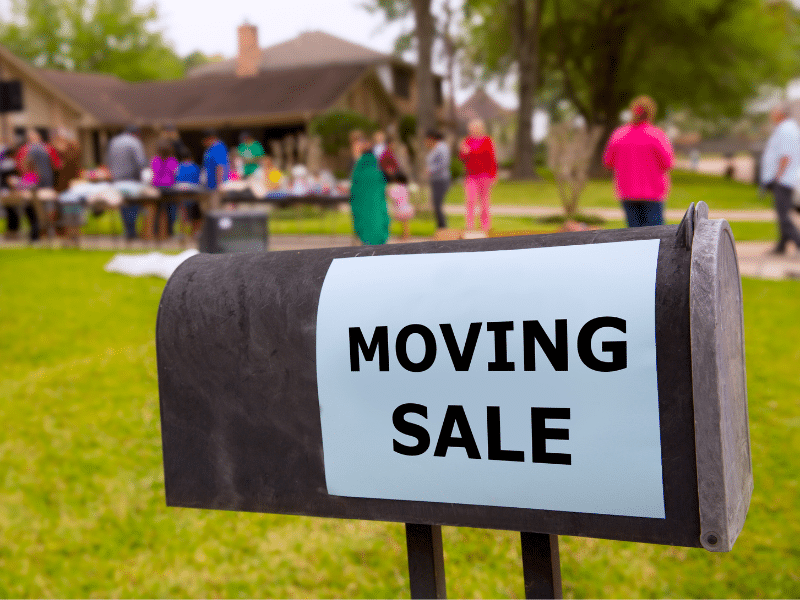 Hosting a Successful Moving Sale: Tips and Tricks