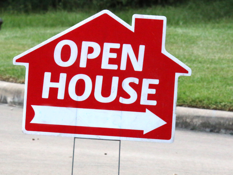 The Benefits of Hosting an Open House When Selling Your Home