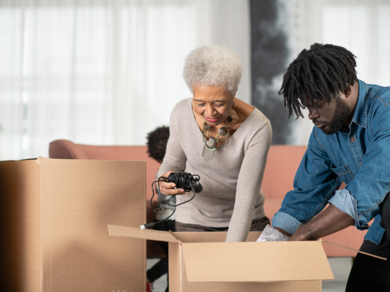 A Guide to Moving Elderly Loved Ones