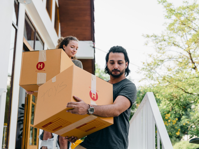 couple in the middle of a Summer Move
