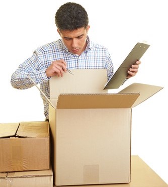 5 Moving Essentials to Pack in Your Move-In Box