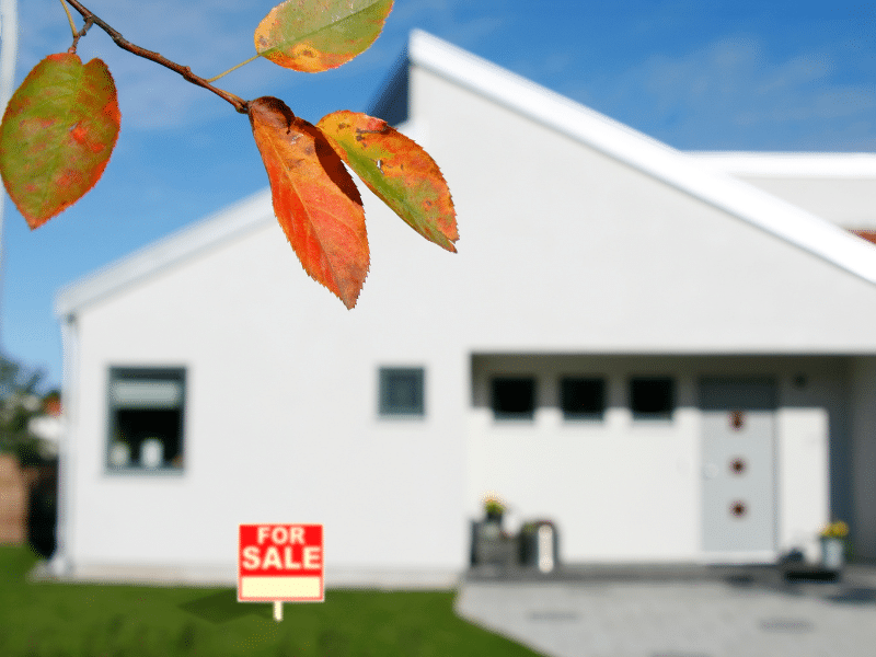 Selling Your House in the Fall? Consider These Key Factors