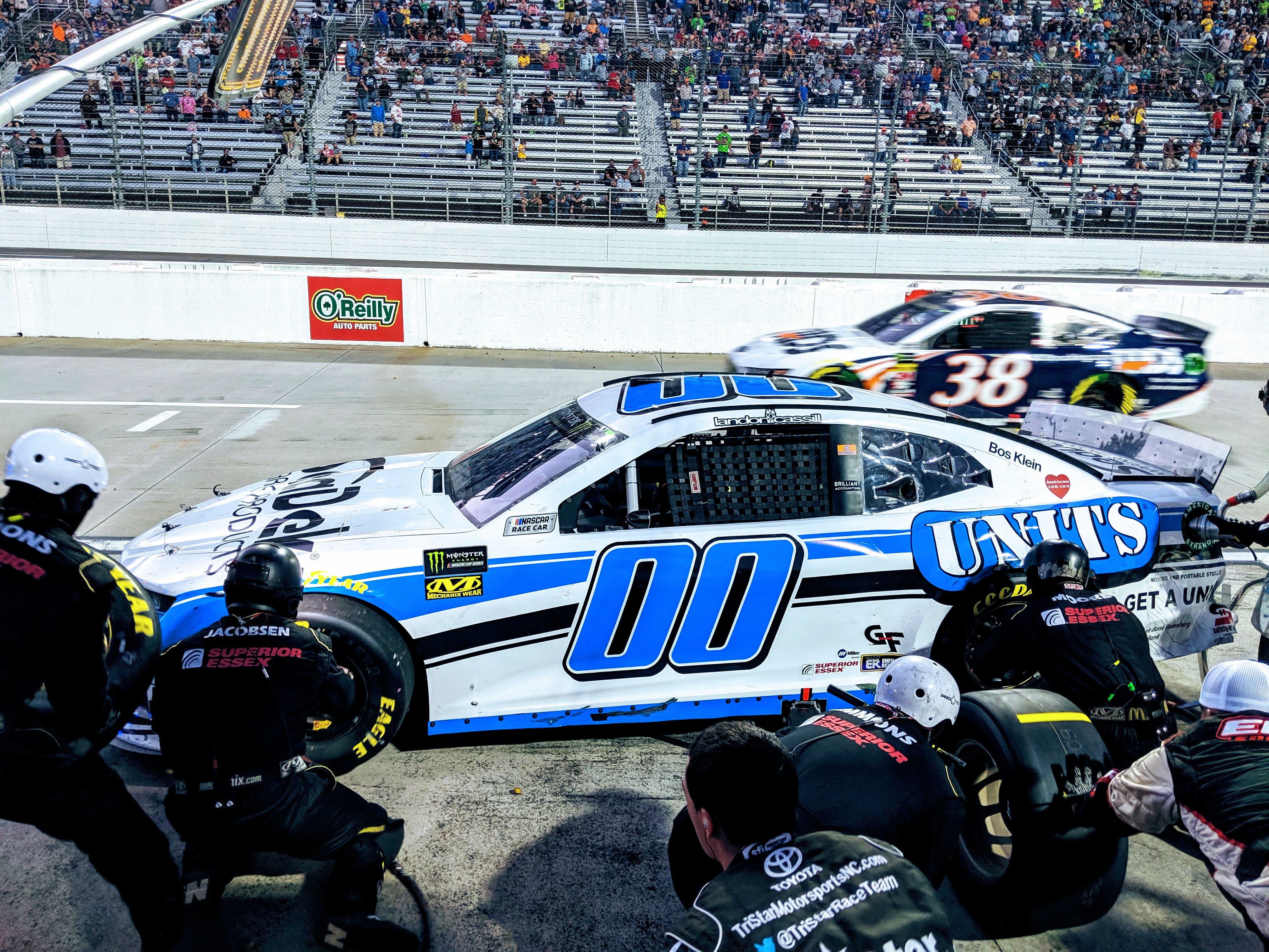 UNITS Moving & Portable Storage Announces NASCAR Sponsorship