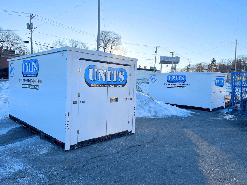 Using a Portable Storage Container in the Winter