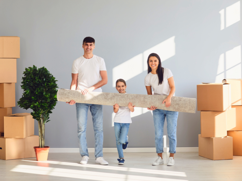 family following helpful moving tips