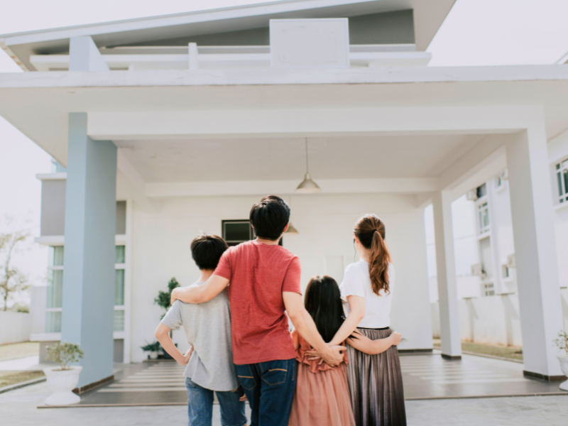 family moving to a New State