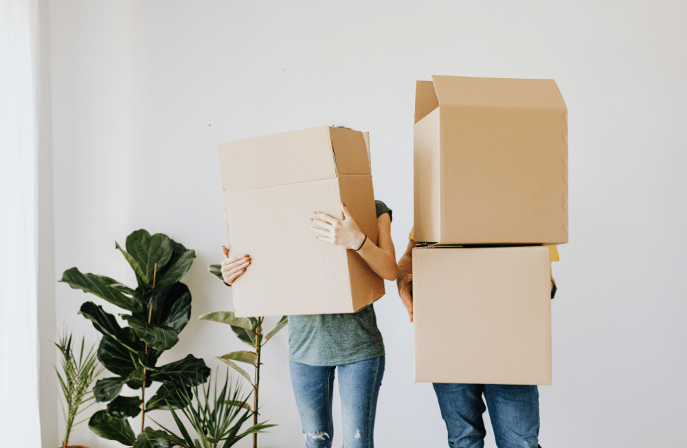 Efficiently Pack up Your Living Room: Essential Moving Tips