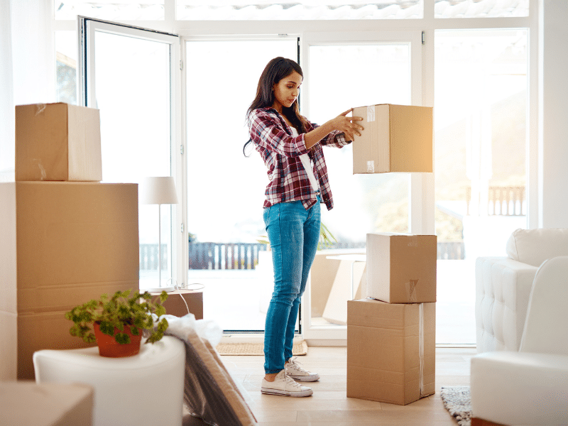 First-Time Movers: 8 Essential Tips for a Seamless Transition