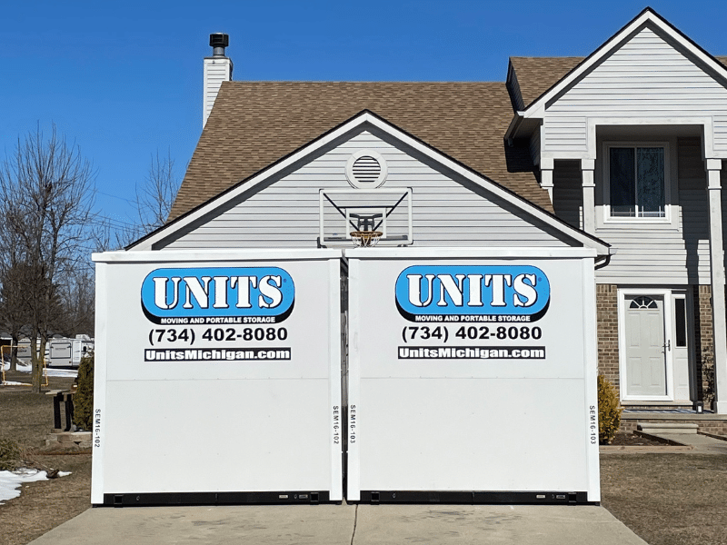 how portable storage containers solve timing conflicts with moving in Southeast Michigan