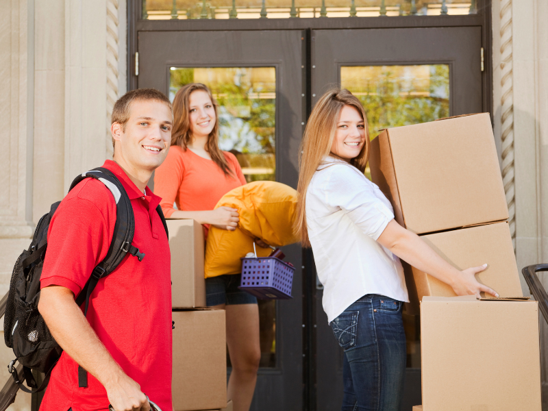 Your Ultimate Moving Into College Guide