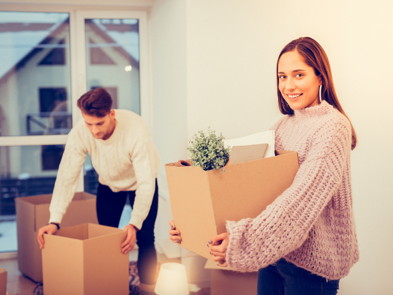 couple in the middle of winter moving